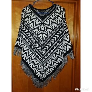 PETITE WOMEN'S PONCHO SWEATER